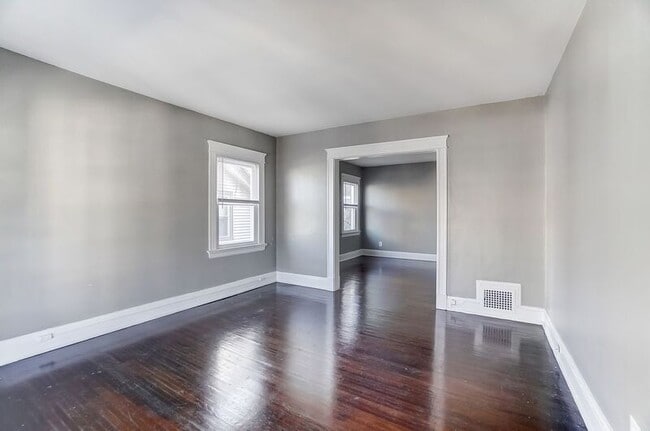 Building Photo - 3636 Besuden Ct