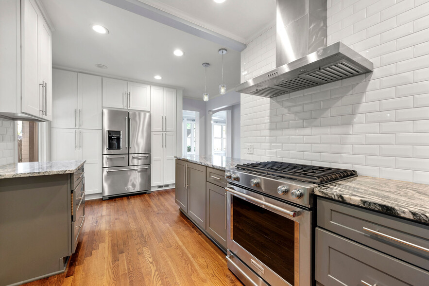 Gourmet kitchen with built in pantry space - 121 Brower Street