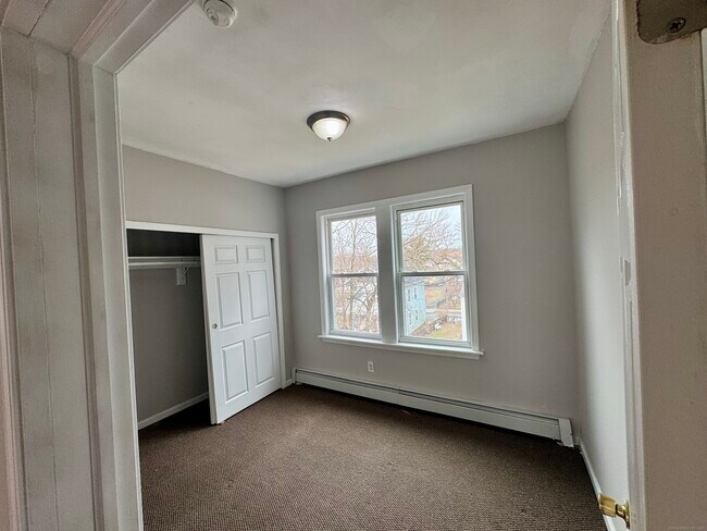 Building Photo - 67 Judson St