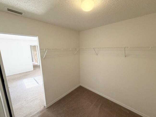 Building Photo - 120 Foxhall Ln