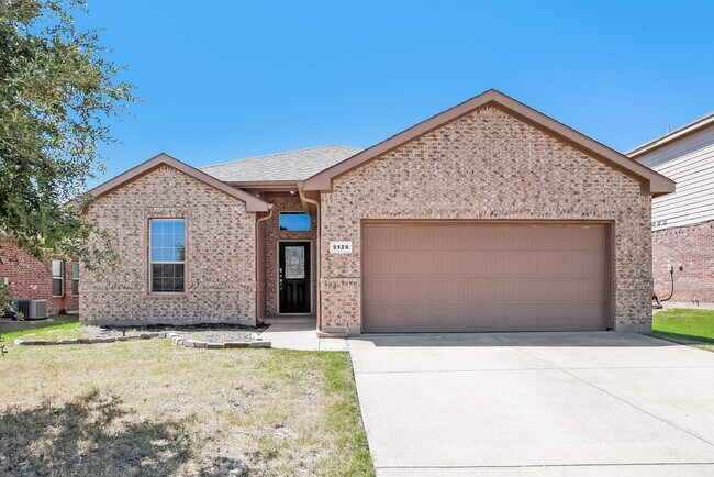 Building Photo - 5126 Meadow Ln