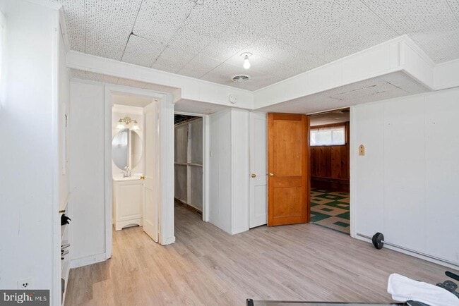 Building Photo - 3908 Melvern Pl