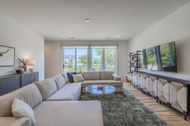 Building Photo - 7207 Gaston Ave