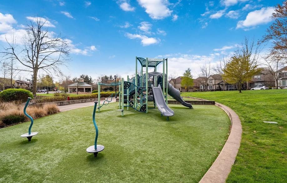 Sofia Park - 11836 SW Palermo St