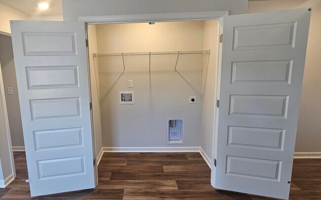 Building Photo - 337 Sweet Vernal St