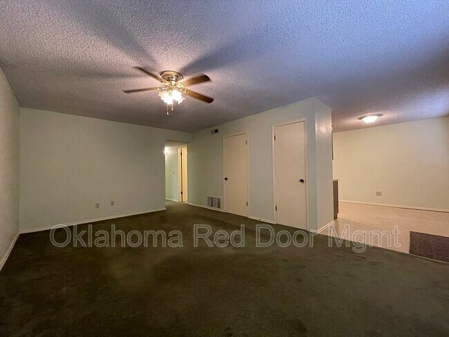 Building Photo - 1600 NE 5th St