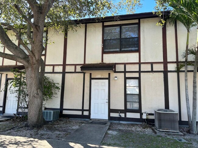 Primary Photo - 5145 Breckenridge Pl