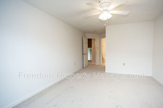 Building Photo - 279 S Pickett St