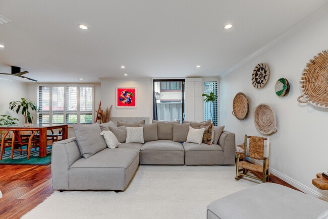 Building Photo - 8828 Pershing Dr