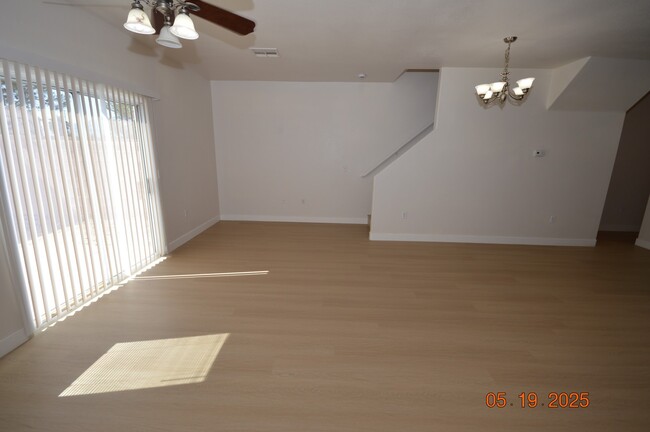 Building Photo - 6321 Desert Leaf St