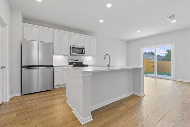 Building Photo - 7916 Andravida Dr