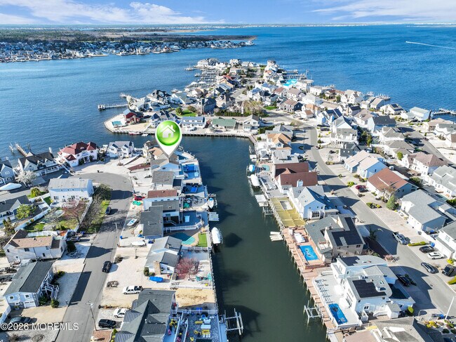 Building Photo - 3330 Windsor Ave