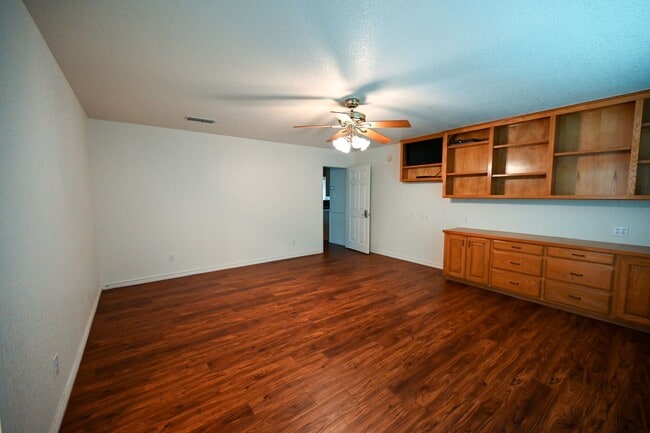 Building Photo - 3 Bed 2 Bath SFR in Decatur