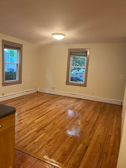 Building Photo - 16 Lopez St