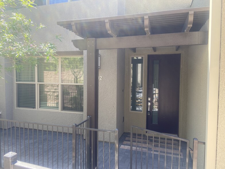 Building Photo - 11298 Cactus Tower Ave