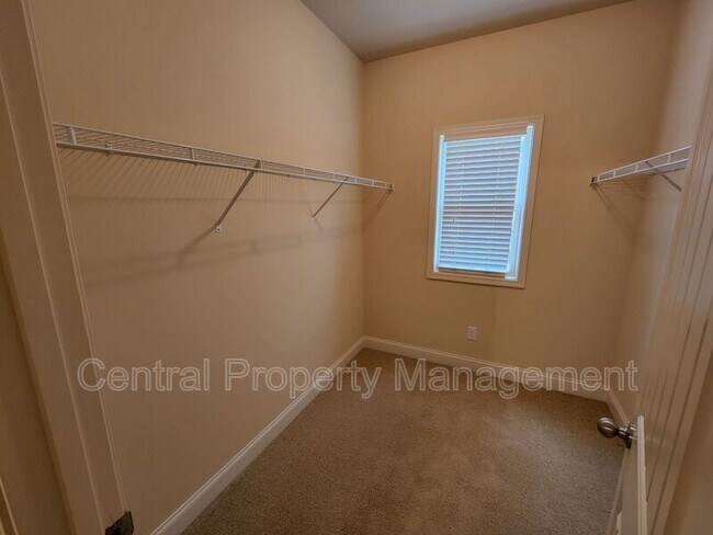 Building Photo - 265 Meadow Blossom Way