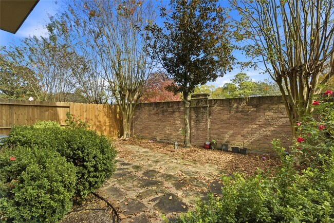 Building Photo - 7932 Stoneyway Dr