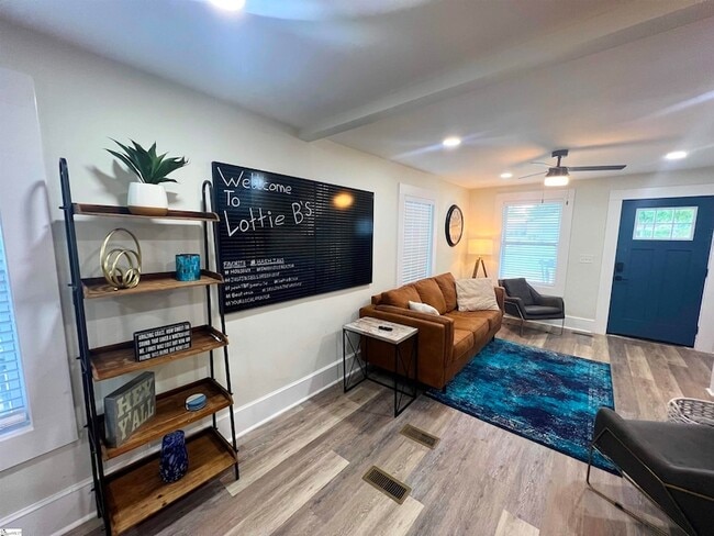 Building Photo - 4 Lindberg Ave