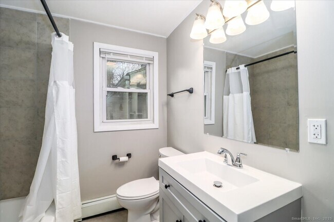 Building Photo - 115 Kensington Ave