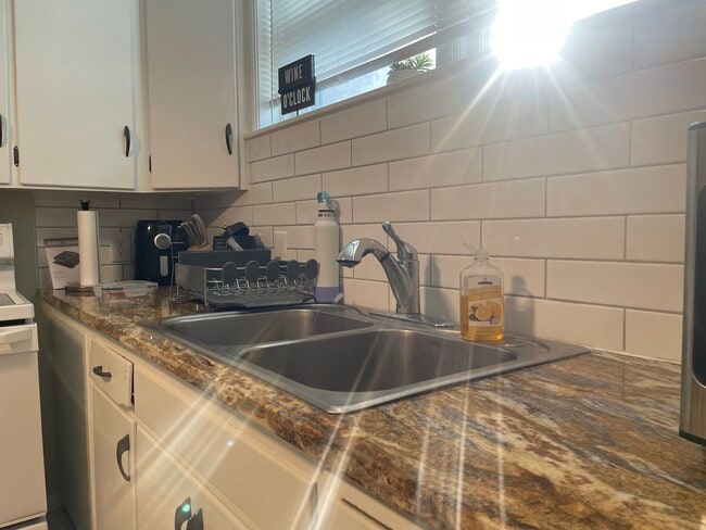 Building Photo - 719 East Fremont Street