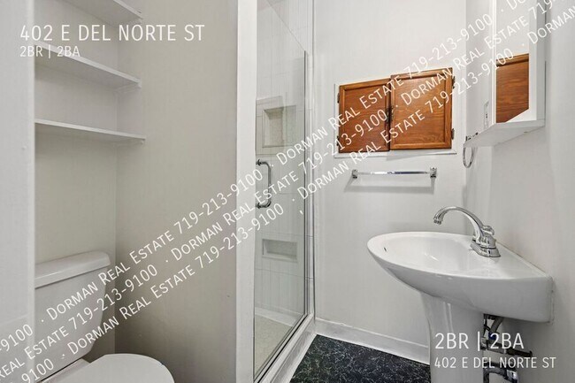 Building Photo - 402 E Del Norte St
