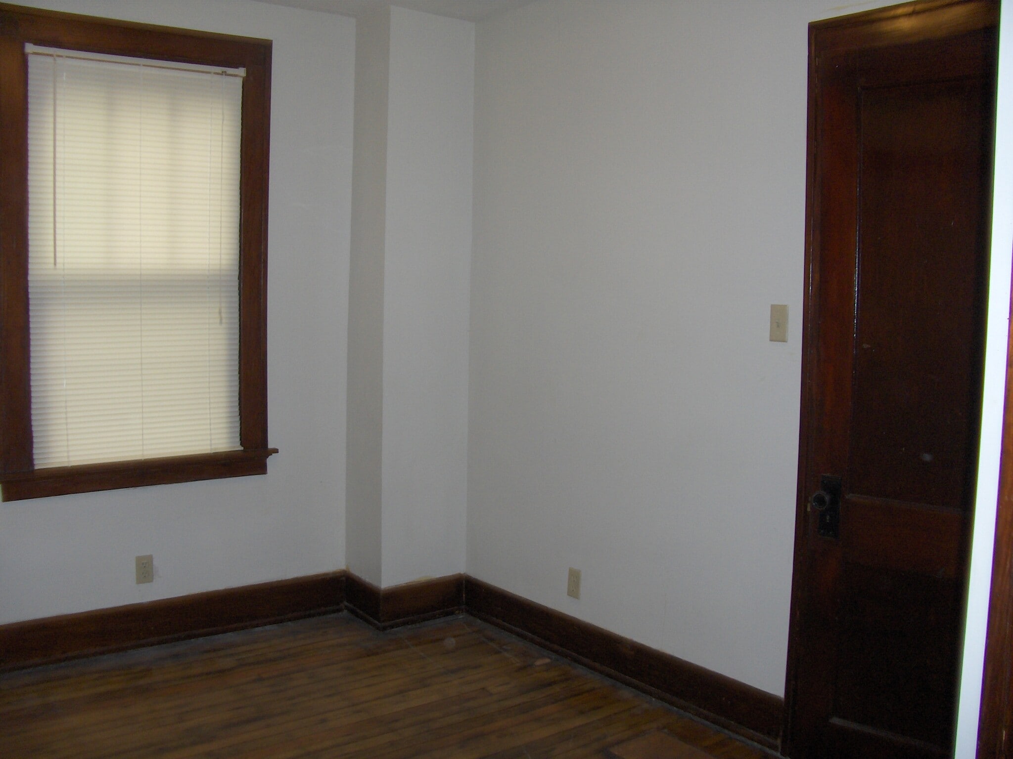 1st Floor Bedroom - 2360 Chickasaw St