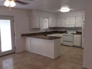 Building Photo - EDENWOOD WEST POOL HOME