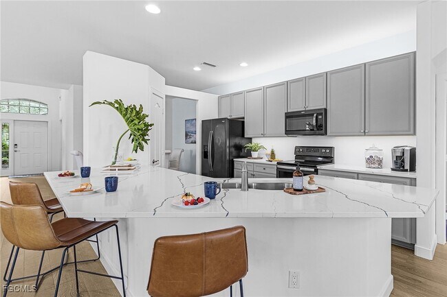 Building Photo - 13060 Sail Away St