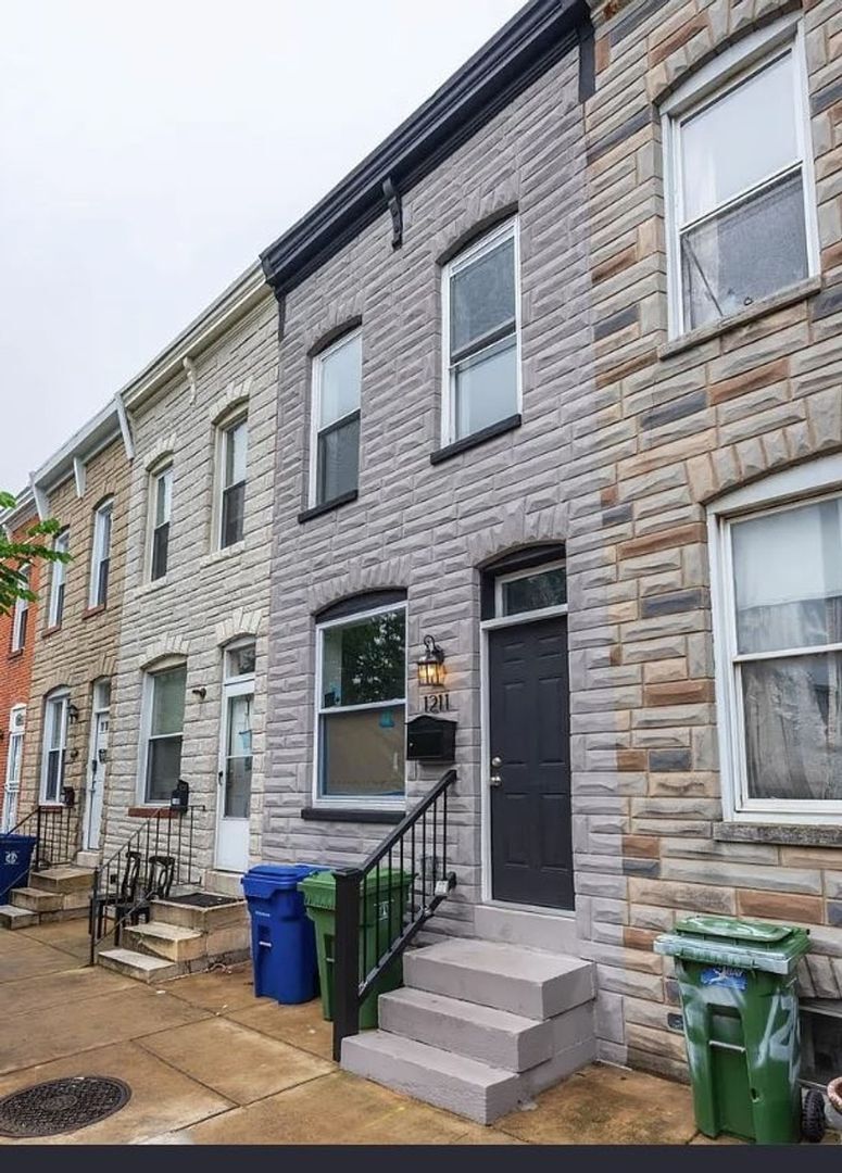 Building Photo - 1211 James St