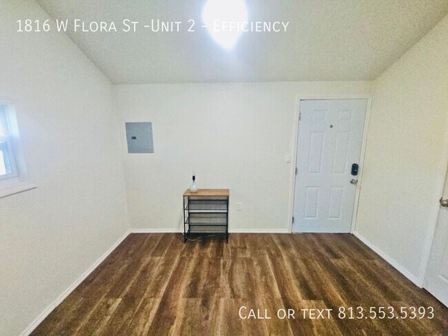 Building Photo - 1816 W Flora St
