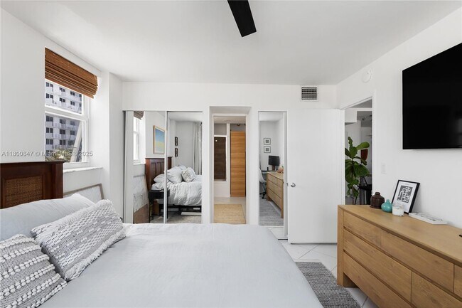 Building Photo - 401 Ocean Dr
