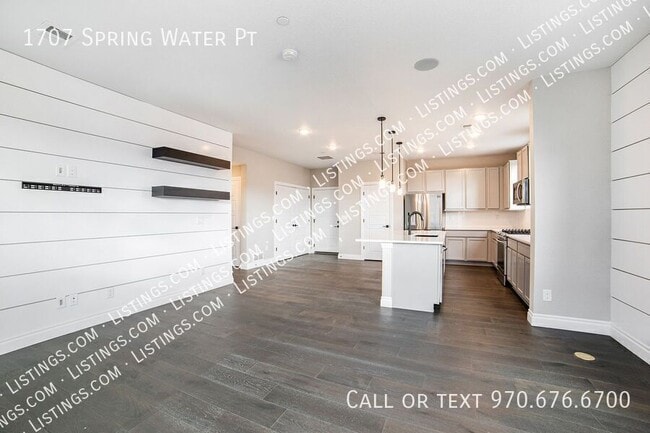Building Photo - 1707 Spring Water Pt