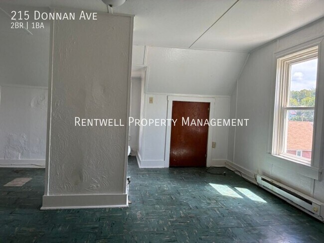 Building Photo - 215 Donnan Ave