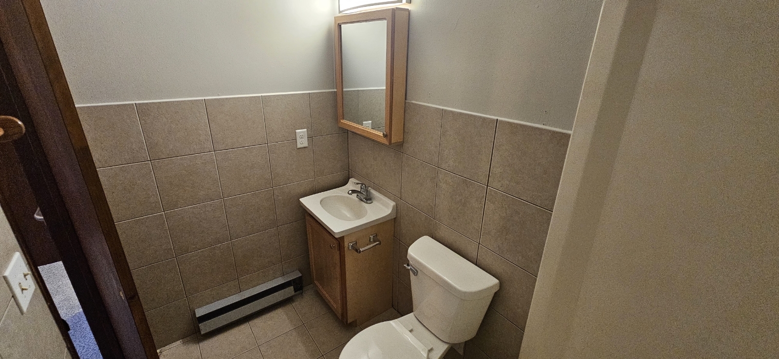 Building Photo - 2857 City View Dr