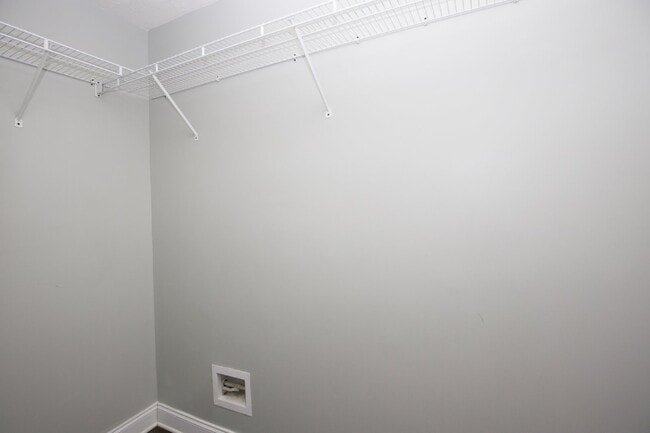 Building Photo - Adorable 3 bedroom 2 bath + Bonus in Raeford