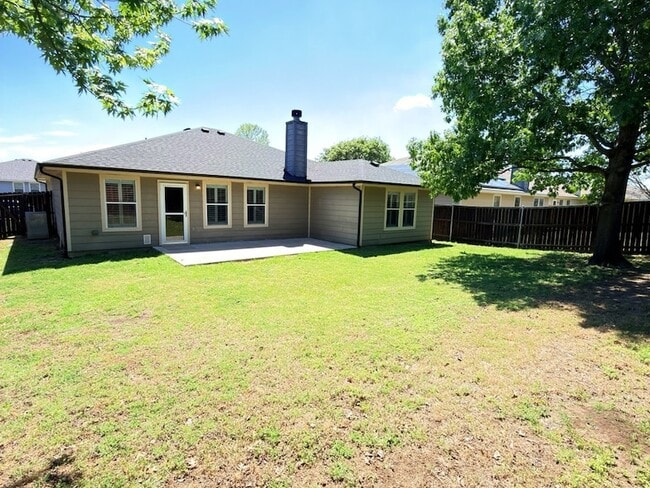 Building Photo - 9620 George Washington Dr