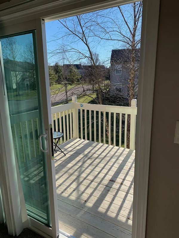 Building Photo - 3857 Thorngate Dr