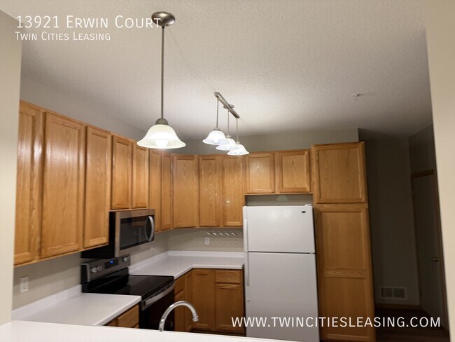 Building Photo - 13921 Erwin Ct
