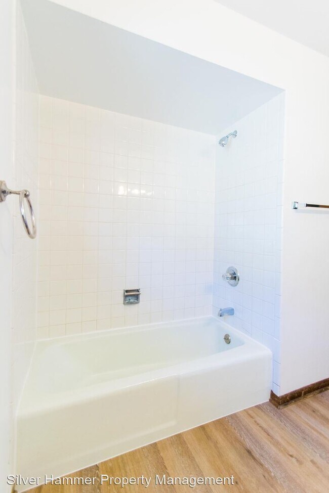 Building Photo - 3 br, 2 bath House - 815 N Elmer St.
