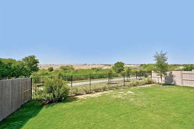 Building Photo - 8421 Thompson Teal Trl