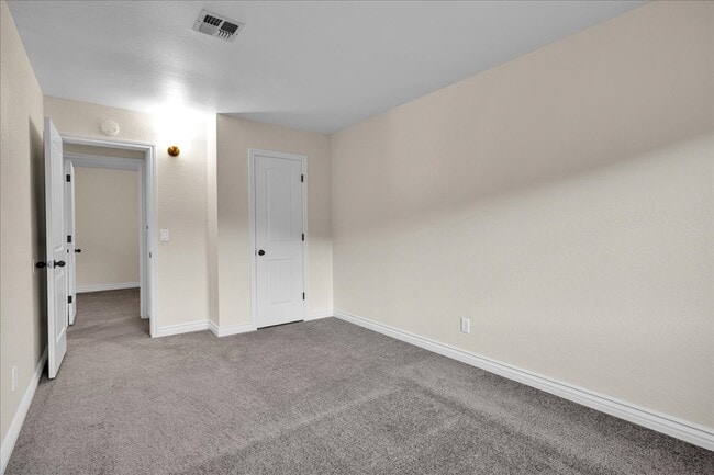 Building Photo - 11074 Knobb Ave