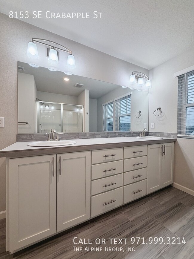 Building Photo - 8153 SE Crabapple St