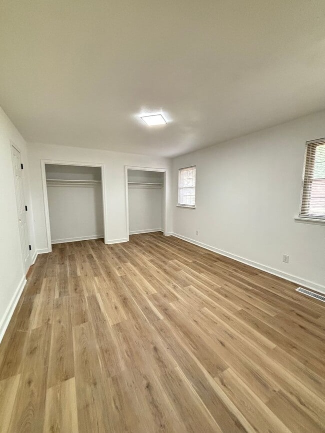 Building Photo - For Rent – Spacious 4-Bedroom Home in Nort...