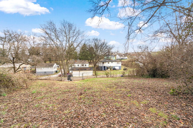 Building Photo - 2518 Larkwood Ln