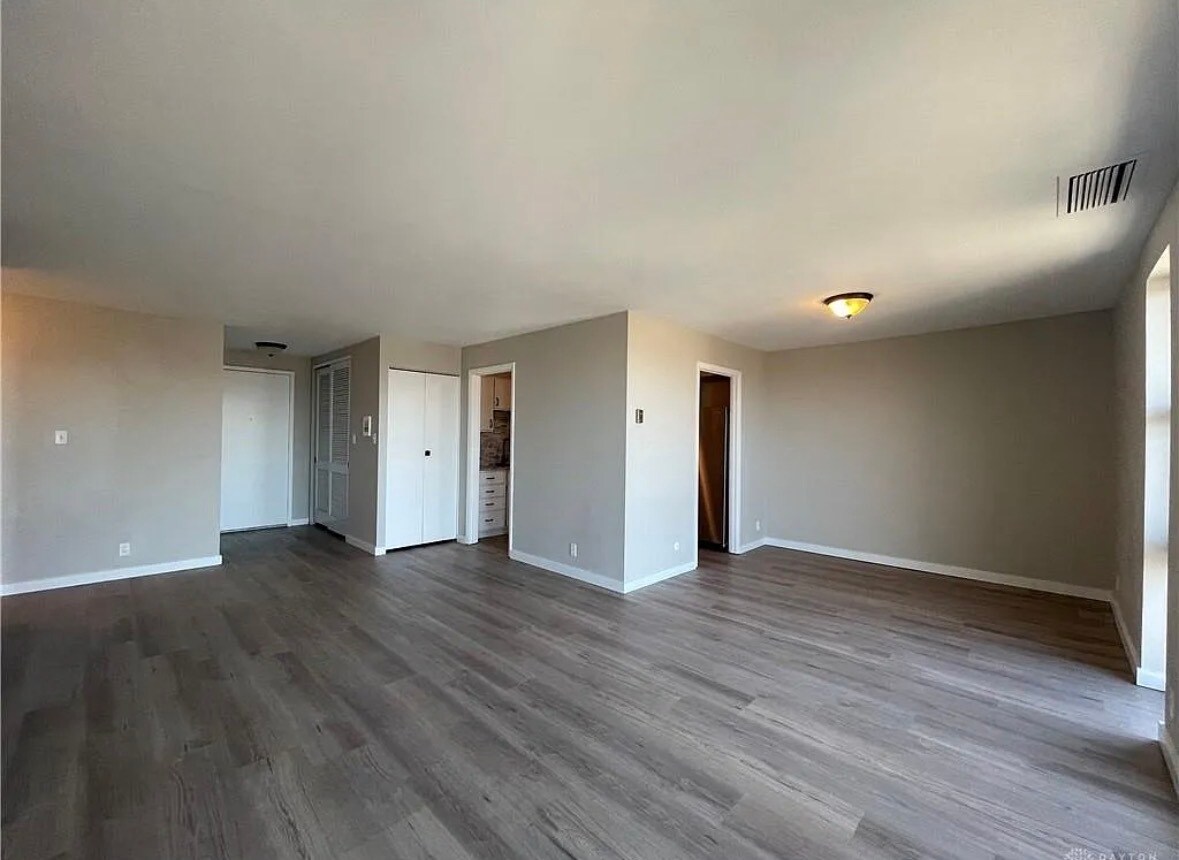 Building Photo - 2230 S Patterson Blvd
