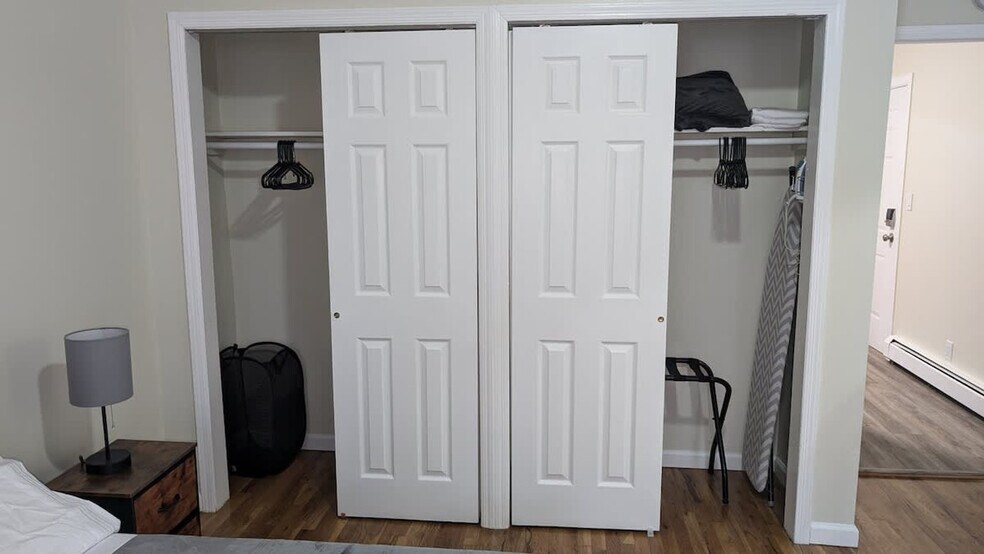 Building Photo - 1626 Union Turnpike