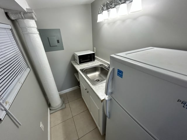 Building Photo - 6313 SW 18th St