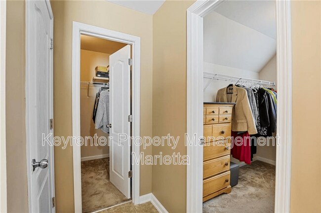 Building Photo - 611 Crosswinds Cir