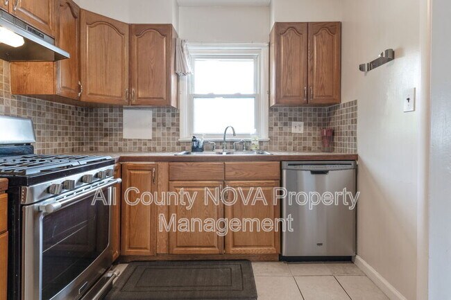 Building Photo - 4141 21st Rd N