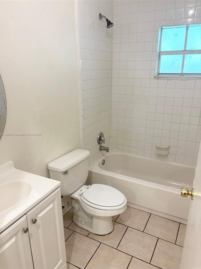 Building Photo - 10621 SW 170th Terrace